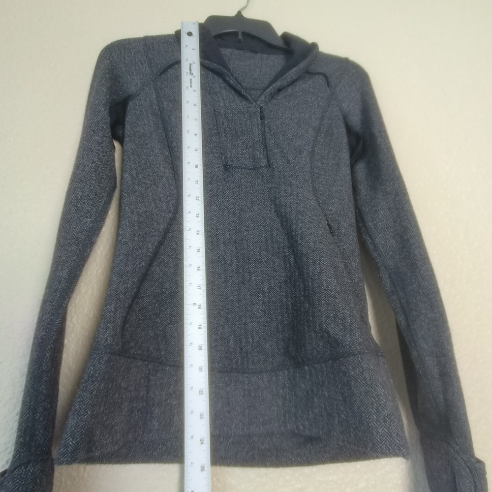 Lululemon Pullover Think Fast Quarter Zip Gray Black Herringbone Sweatshirt Sz 4 - Picture 6 of 13